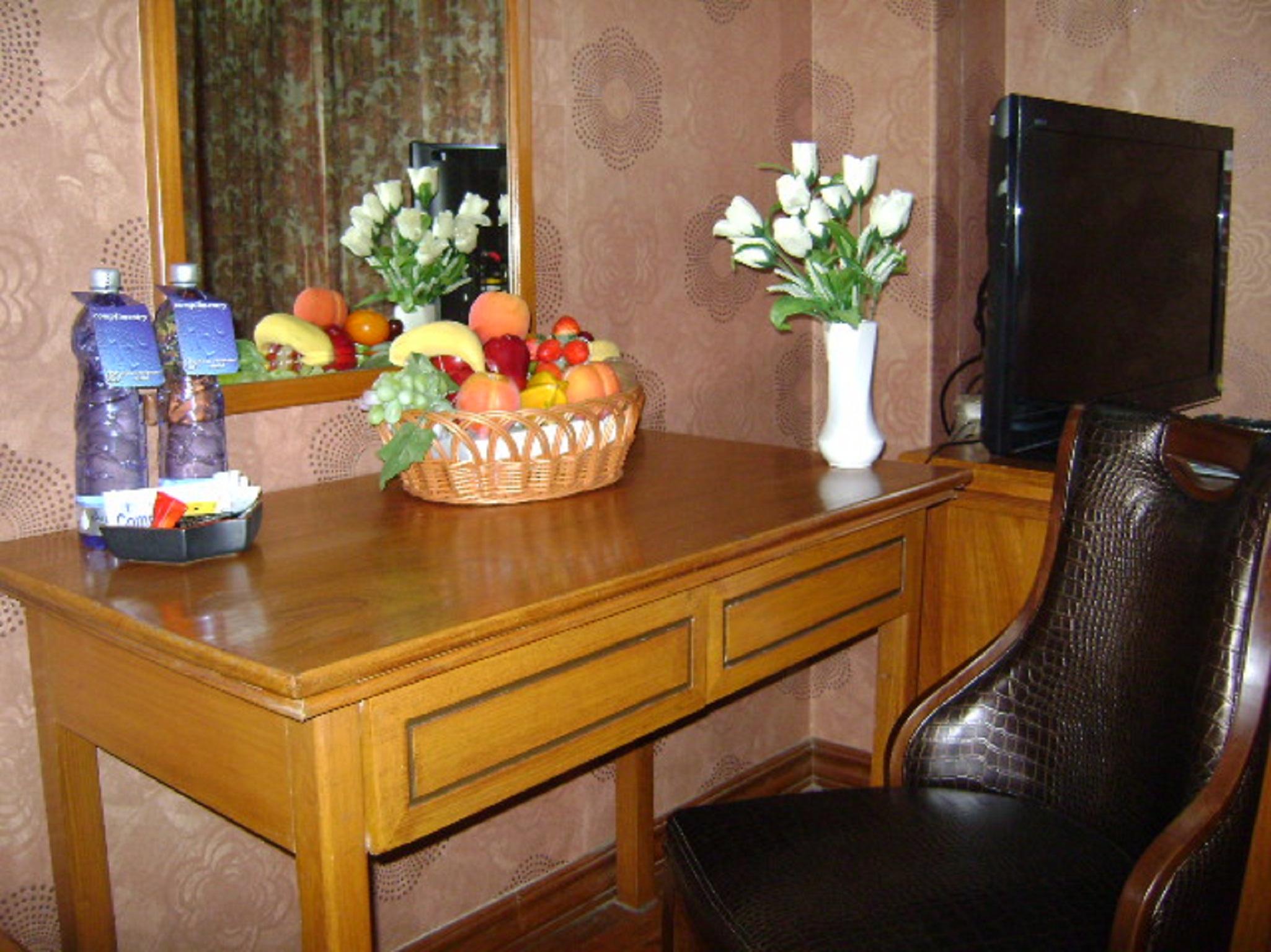 Excel Treasure Hotel Yangon Bagian luar foto