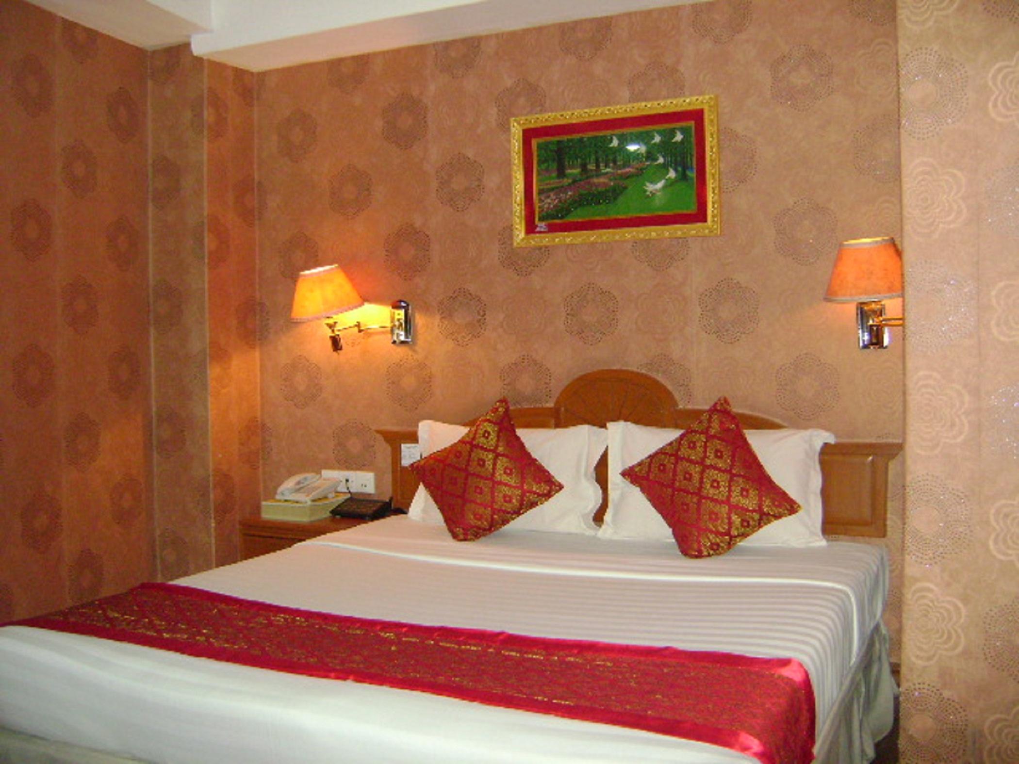 Excel Treasure Hotel Yangon Bagian luar foto