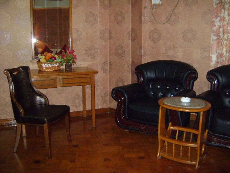 Excel Treasure Hotel Yangon Bagian luar foto