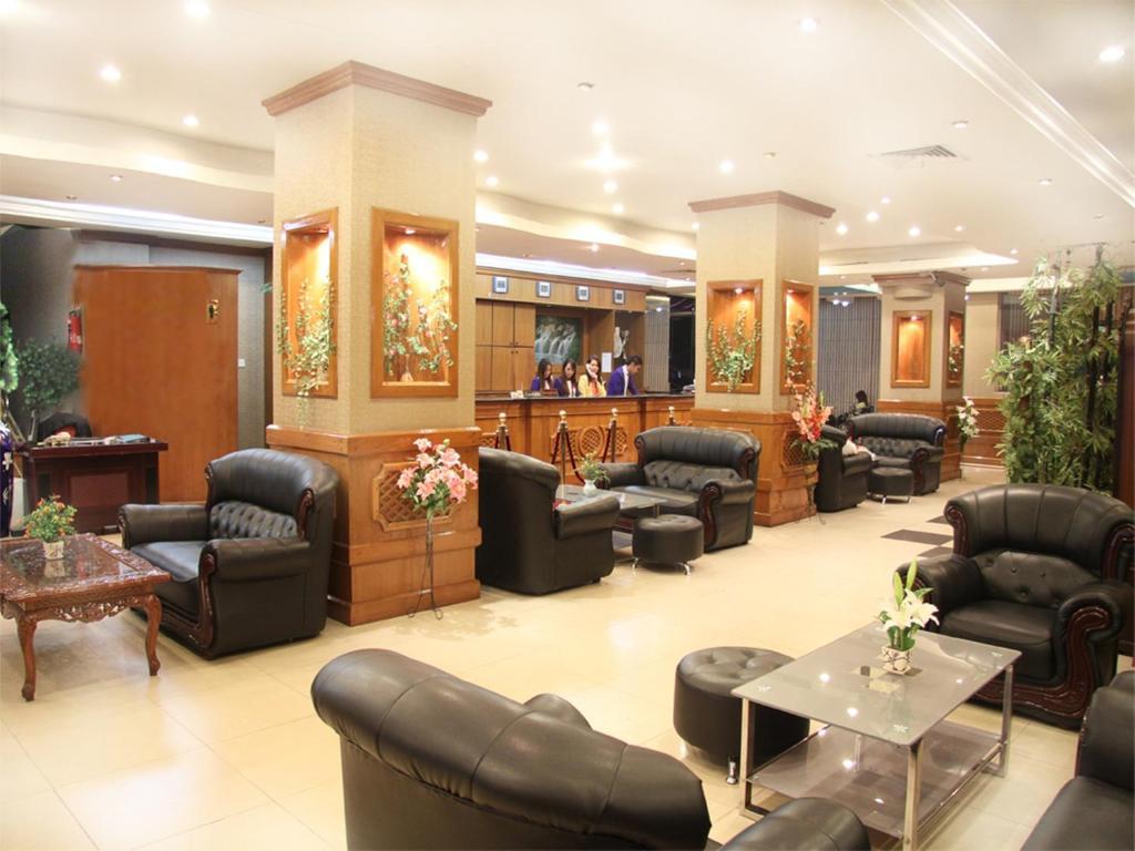 Excel Treasure Hotel Yangon Bagian luar foto