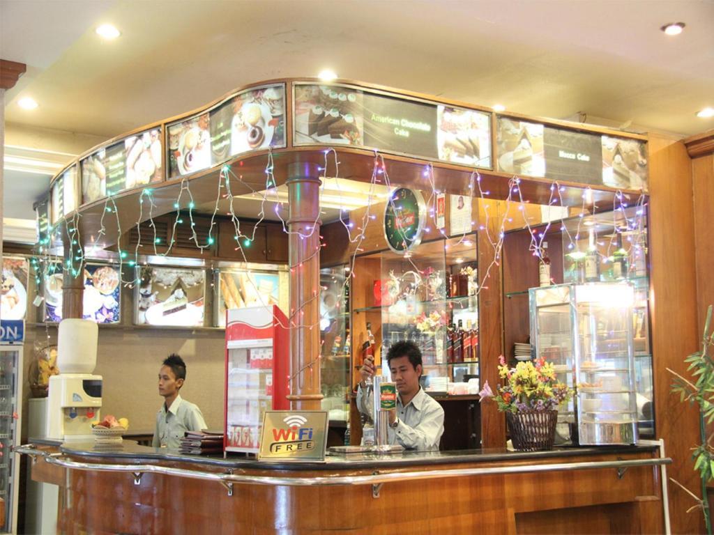 Excel Treasure Hotel Yangon Bagian luar foto